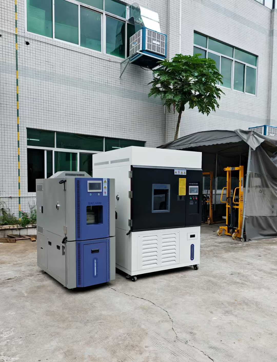 512L水冷式轉鼓氙燈老化試驗箱與150L恒溫恒濕箱